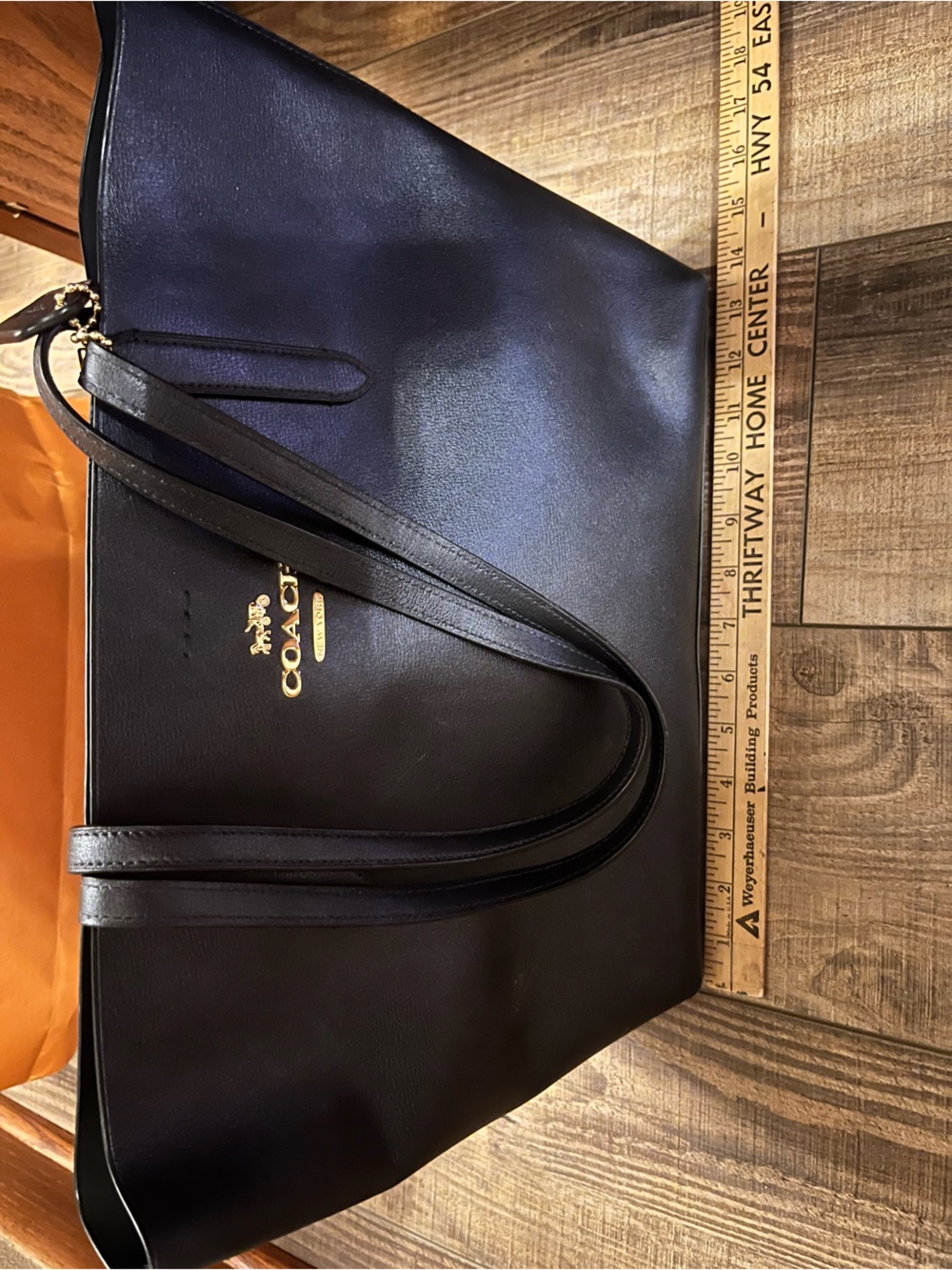Coach Tote - Picture 5 of 8